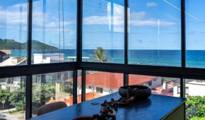 Residencial East Wind 201 - Excelente apartamento 3 Suítes, frente para o mar, piscina, sauna e espaço de lazer com vista para a praia de Mariscal - (Consultar serviços de roupa de cama e banho)